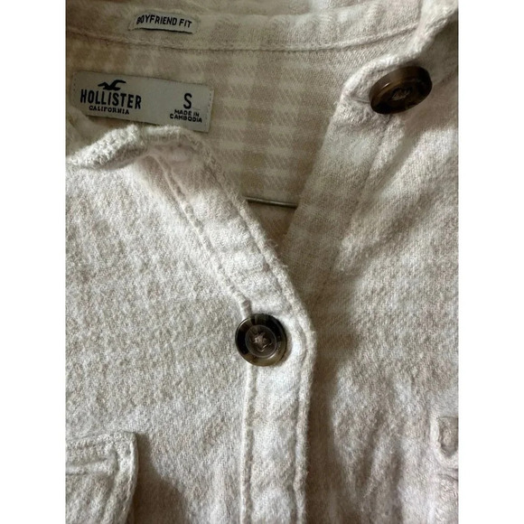 Hollister Women’s size small plaid button down shirt - Picture 4 of 7